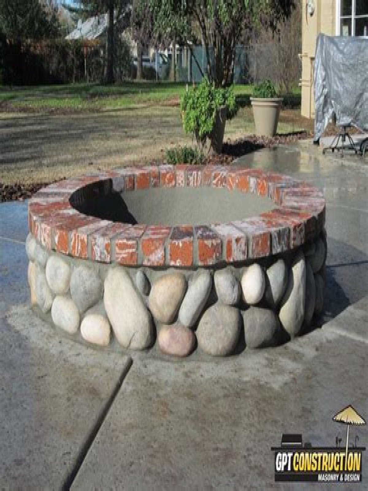Are fire pits legal in Sacramento?
