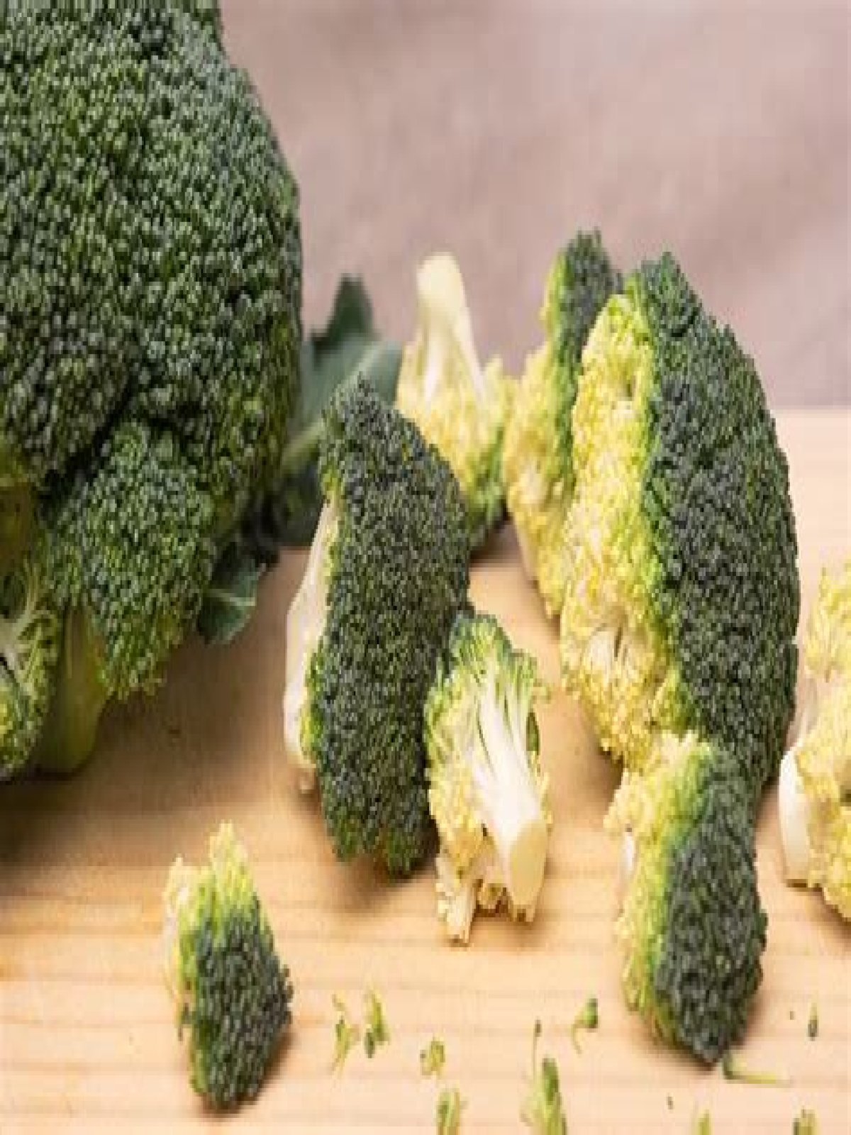 Is it OK to eat bad broccoli?