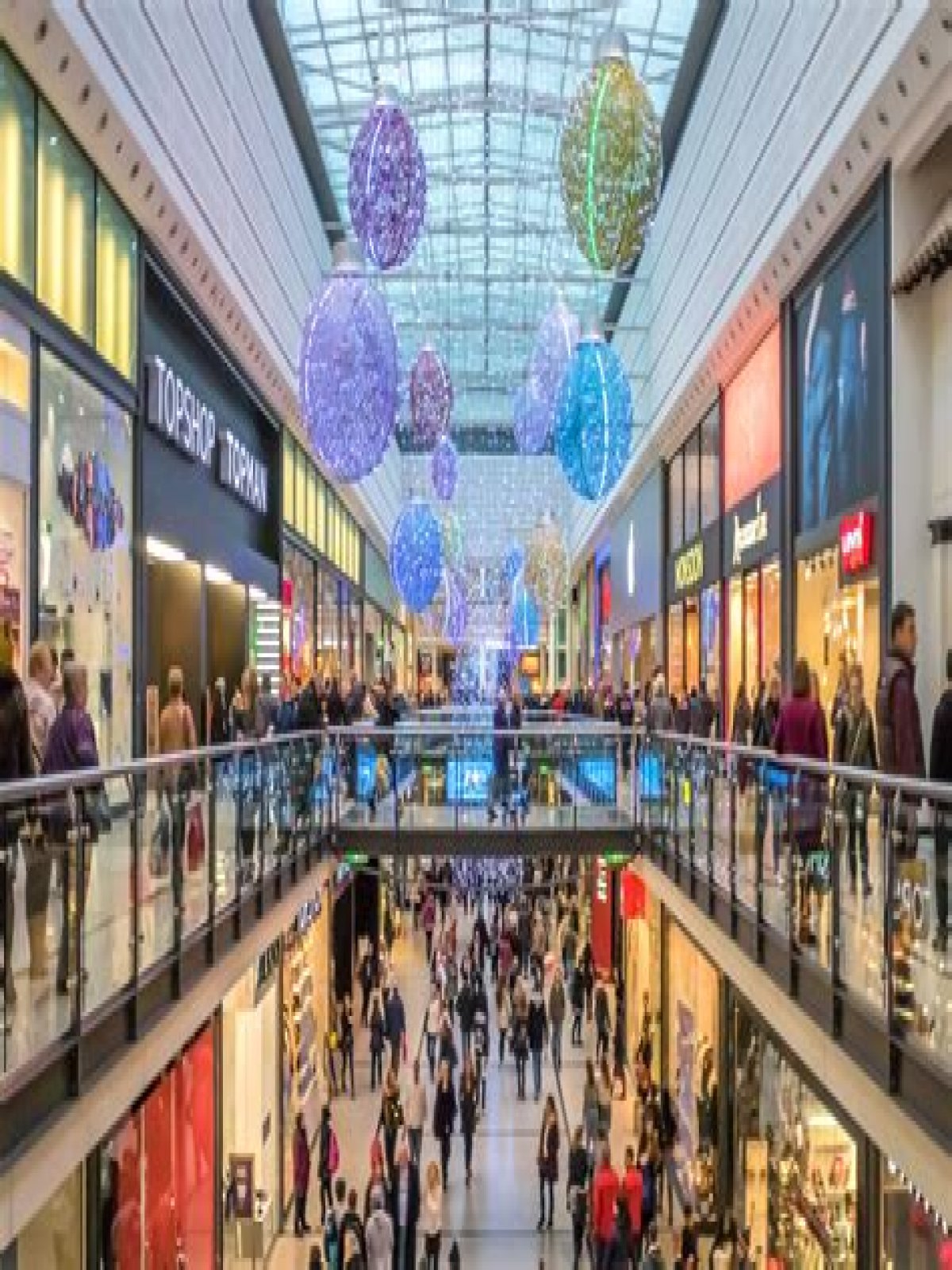 What is the largest shopping Centre in England?