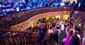 Who performed at Aragon Ballroom?